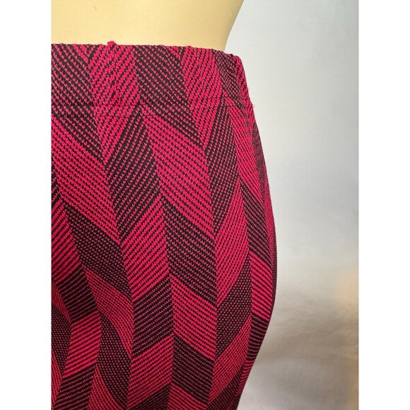 St. John Collection Cranberry/Black Chevron Wool & Rayon Skirt K716335 Size 4 - Picture 11 of 13